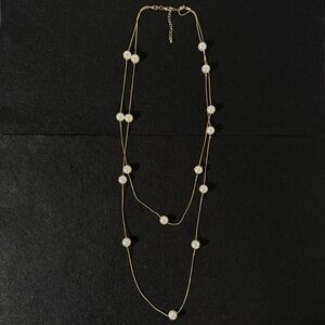 Elegant Gold and Pearl Necklace